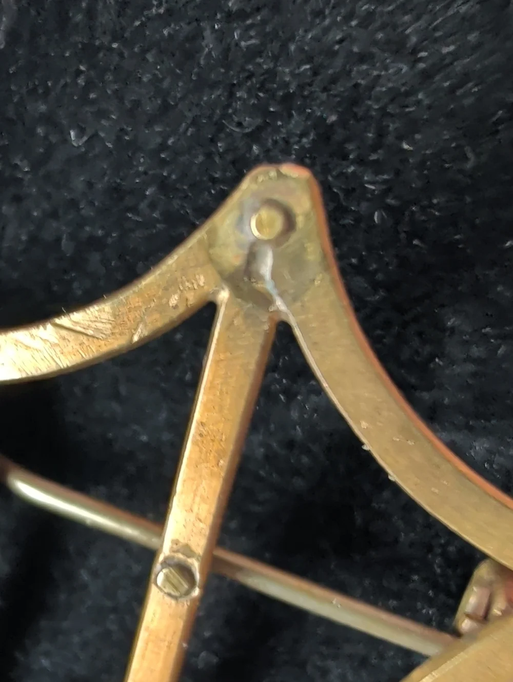 Antique Victorian Edwardian Gold-Plated Openwork Brooch C-Clasp c. 1900